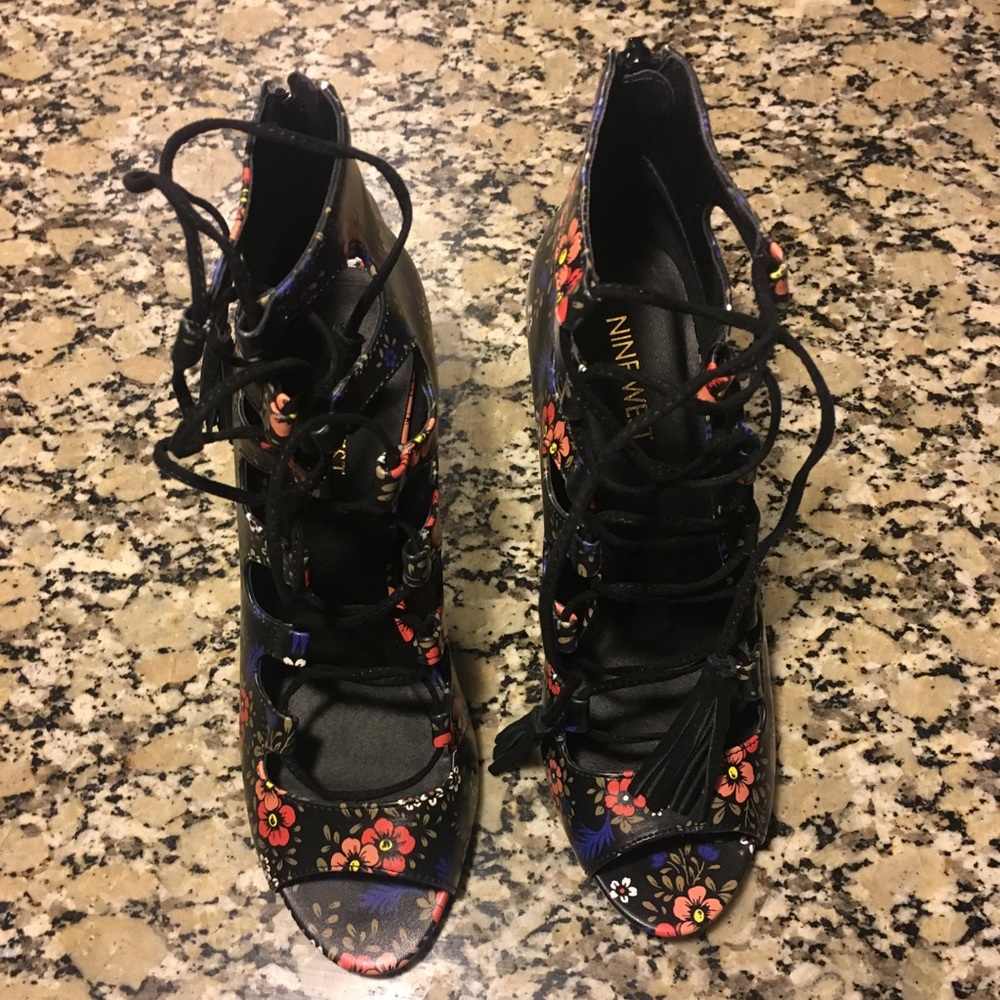 Nine West Strappy Flowers Pumps